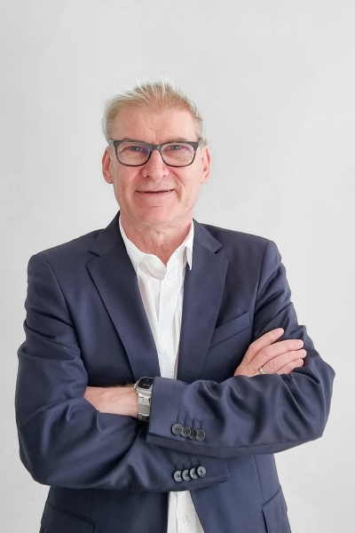  Achim Schmitt 